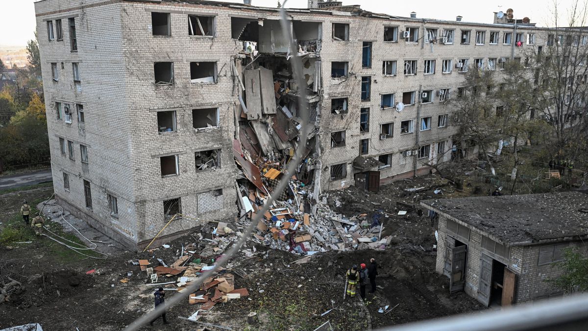 Ruský útok na Ukrajinu zabil jednoho člověka a zanechal část země bez proudu